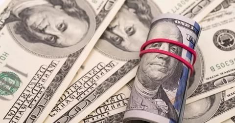 Отказ РФ от госдолга США оправдан: в Штатах предсказали фиаско доллара