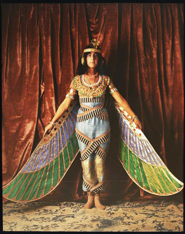 1915 Танцовщица в египетском костюме3.jpg