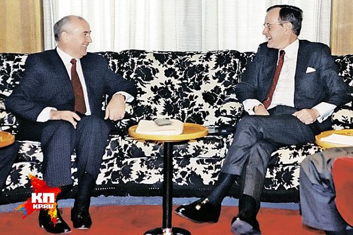 Михаил Горбачев и Джордж Буш-старший на Мальте. Фото: GLOBAL LOOK PRESS