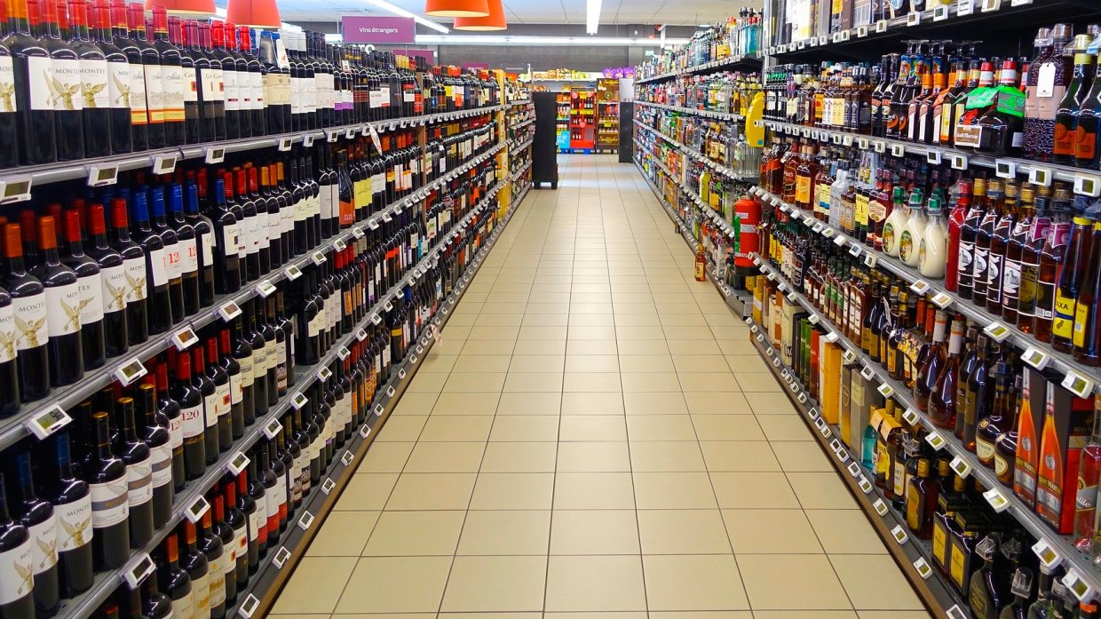 Магазины Москвы проверят на наличие нелегального алкоголя