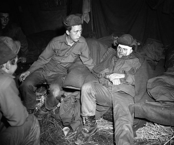 Корейская война на снимках военных фотографов (49 фото) Корейская война на снимках военных фотографов (49 фото)