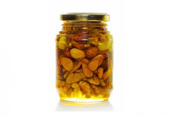 Орехи и сухофрукты в меду