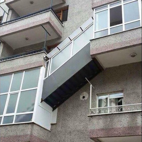  Этот суровый российский балкон 