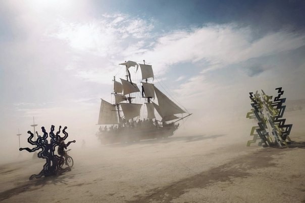 Необычный фестиваль «Burning Man» в штате Невада. Необычный фестиваль «Burning Man» в штате Невада