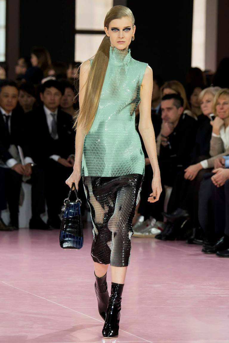 CHRISTIAN DIOR ОСЕНЬ-ЗИМА 2015/2016 CHRISTIAN DIOR ОСЕНЬ-ЗИМА 2015/2016