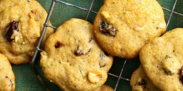 Пряное печенье с кабачками, орехами и изюмом Рецепты кабачков в духовке: Пряное печенье с кабачками, орехами и изюмом