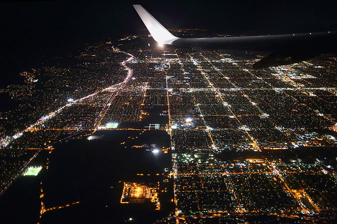 25 восхитительных снимков из иллюминатора самолета