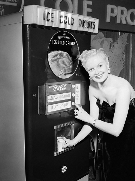 5.jpg Горячий суп, 1950 год.