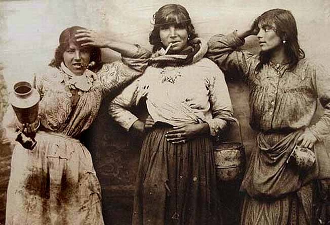 Как в СССР решали "цыганский вопрос"
