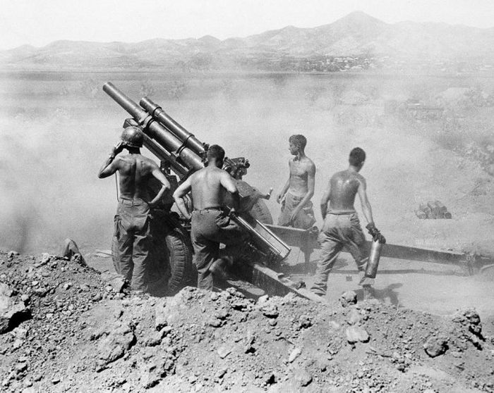 Корейская война на снимках военных фотографов (49 фото) Корейская война на снимках военных фотографов (49 фото)