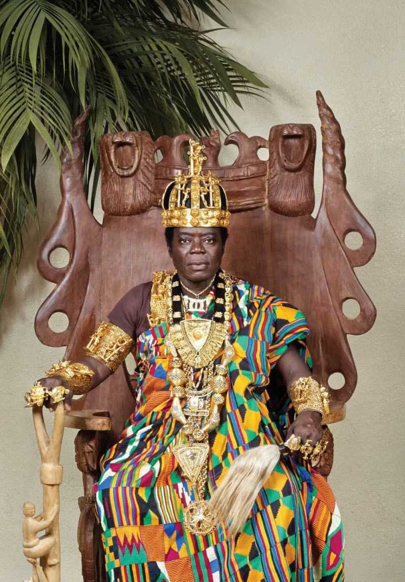 Африканский король, работающий автомехаником в Германии автомеханик, король