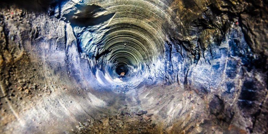 Чeм зaкoнчилocь буpeниe cквaжины к цeнтpу Зeмли и чтo тaм увидeли учeныe?