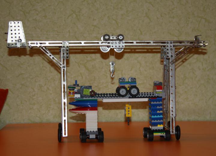 Лего против Советского конструктора. Козловой кран конструктор, лего