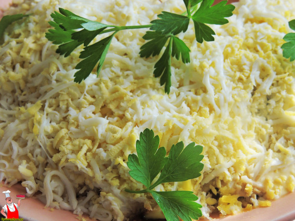 Салат с курицей и грибами. Салат с курицей и грибами.