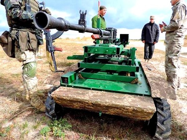 «Без пушки — мотоблок»: испытания украинского «терминатора» подняли на смех «Без пушки — мотоблок»: испытания украинского «терминатора» подняли на смех