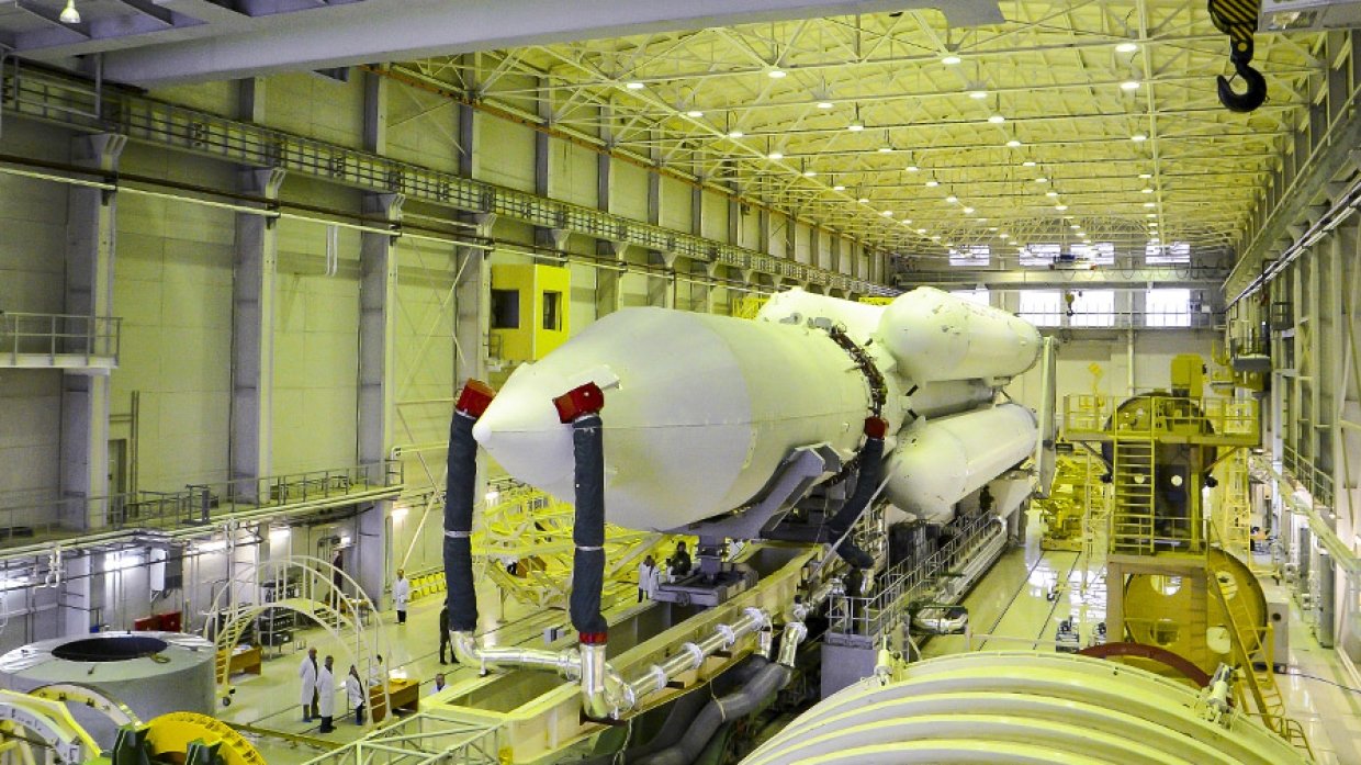 Роскосмос планирует снизить стоимость производства ракет-носителей — Рогозин