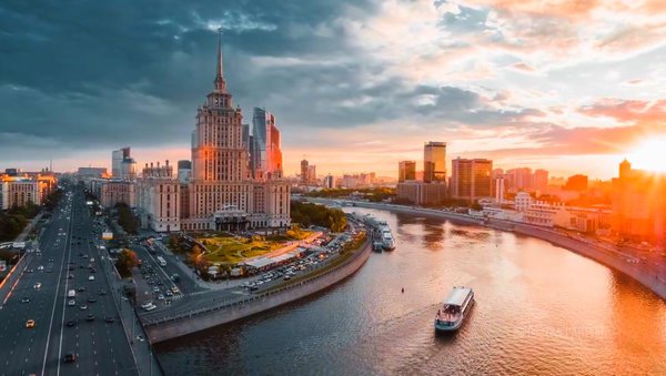 Иностранцы о Москве: «Прости Лондон и Париж… Но в Европе вы лишь на втором и третьем месте...» Иностранцы о Москве: «Прости Лондон и Париж… Но в Европе вы лишь на втором и третьем месте...»