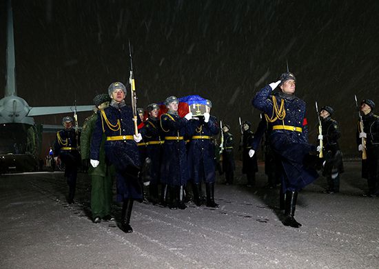 На аэродроме Чкаловский встретили траурный борт из Турции