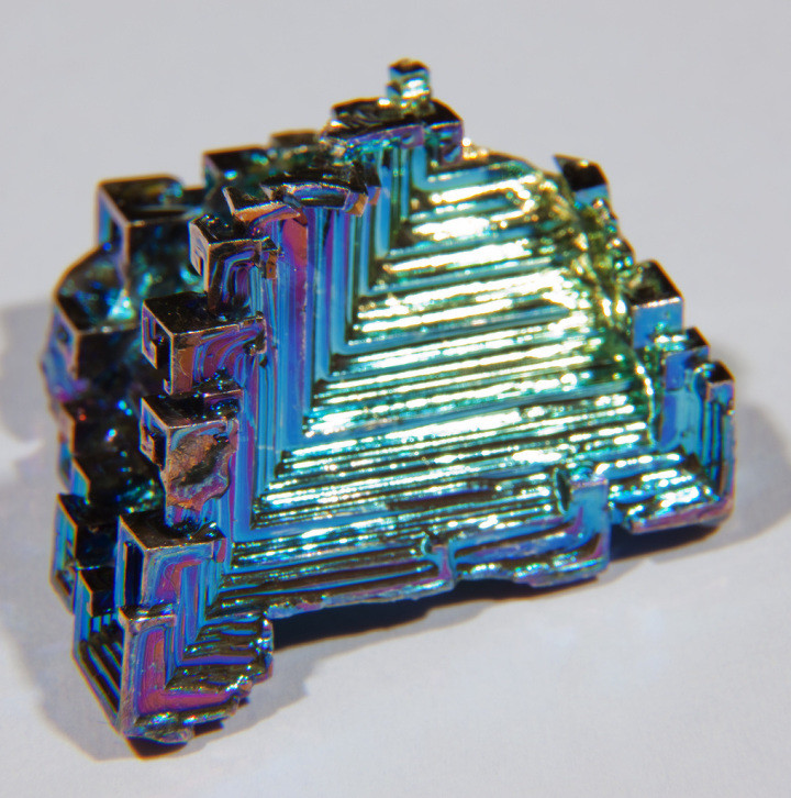  Кристаллы висмута  в мире, животные, люди, планета