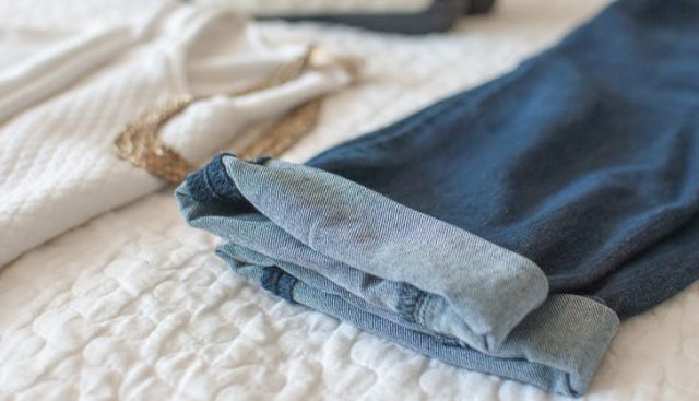 things_you_shouldnt_do_in_the_morning_pick_clothes