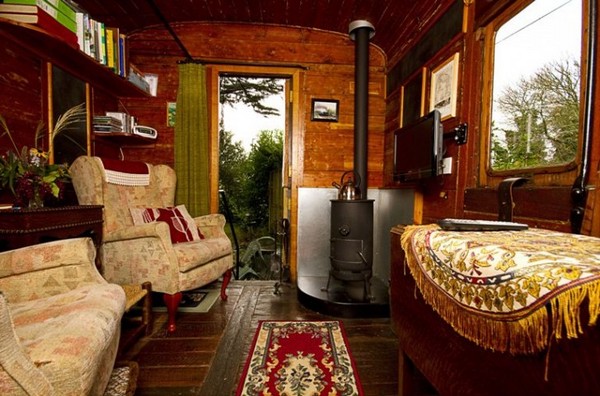 Old Luggage Van – дачный домик в винтажном вагоне. Источник фото: Tiny House Swoon