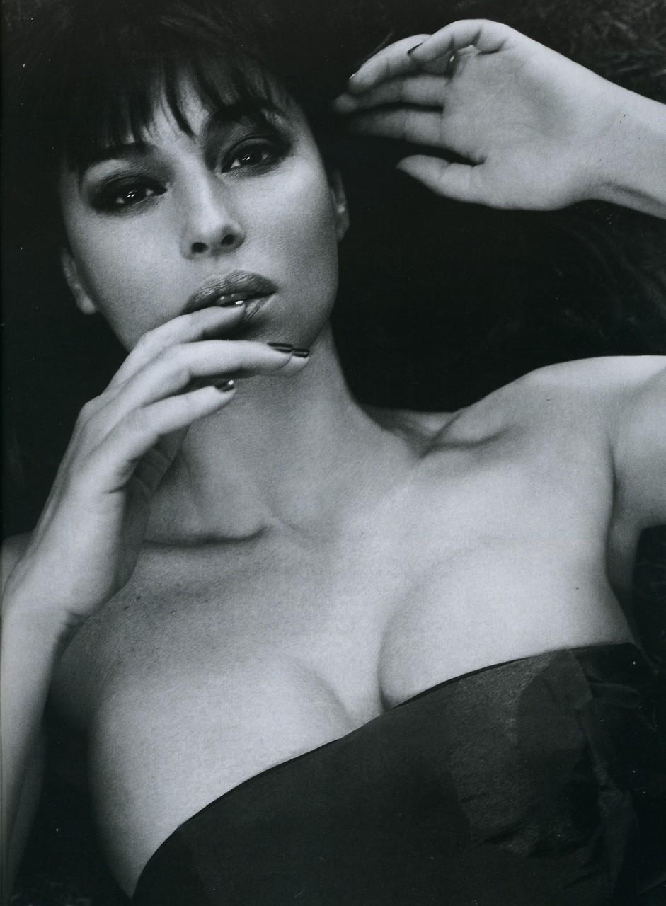   Monica Bellucci (29 )