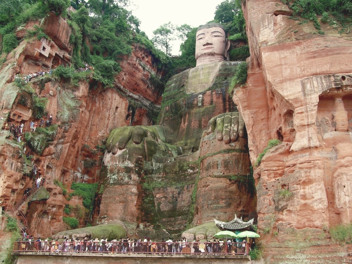 5. Большой Будда в мире, скалы, статуи