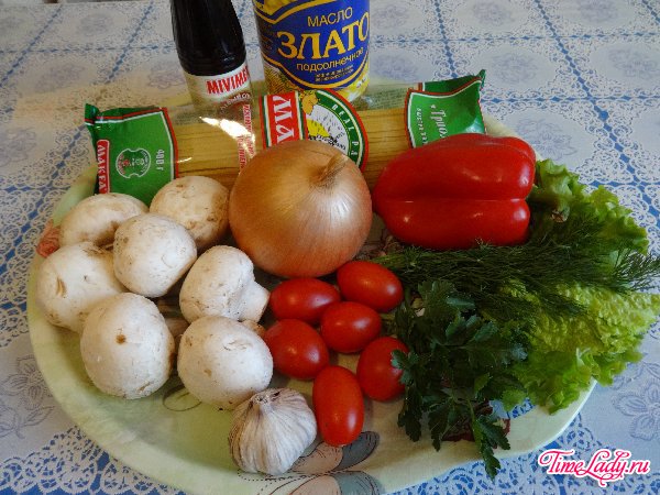 Спагетти с шампиньонами и овощами Спагетти с шампиньонами и овощами.