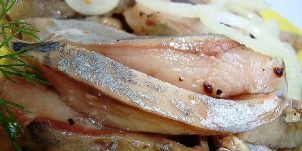 Вкуснейшая засолка сельди в бутылке