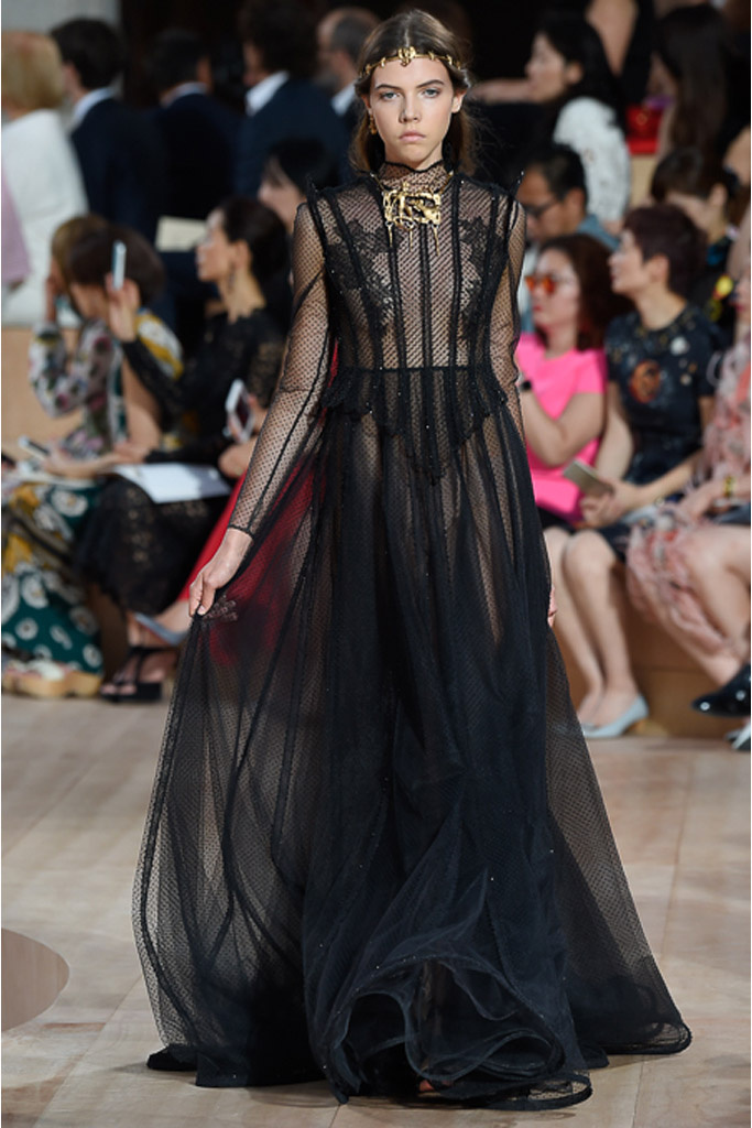 Мистический Рим в коллекции Valentino осень 2015 Couture Мистический Рим в коллекции Valentino осень 2015 Couture