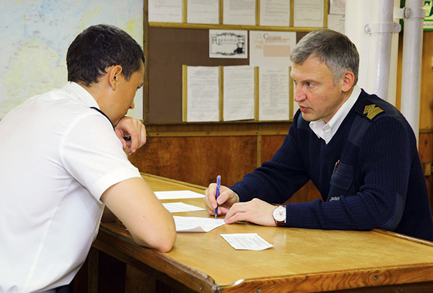 Капитан Михаил Новиков о правде жизни на барке «Крузенштерн»