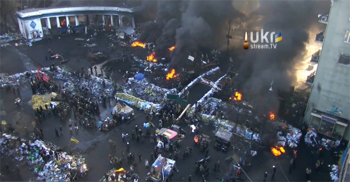 Мирный марш" в Киеве перерос в столкновения с милицией