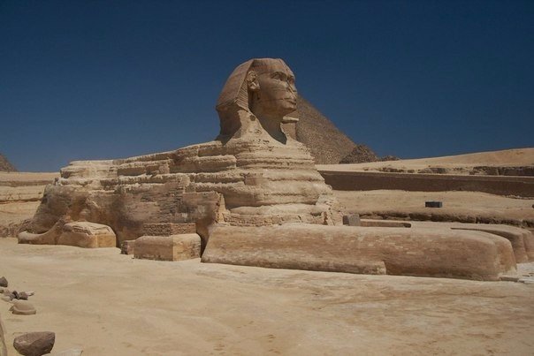 Загадки египетского Сфинкса: чем дальше копают, тем их больше.