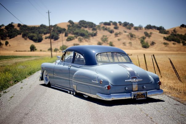 1951 Pontiac Chieftain DeLuxe -  !