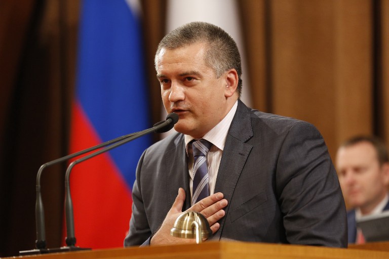 Глава Крыма пообещал военный трибунал над Порошенко