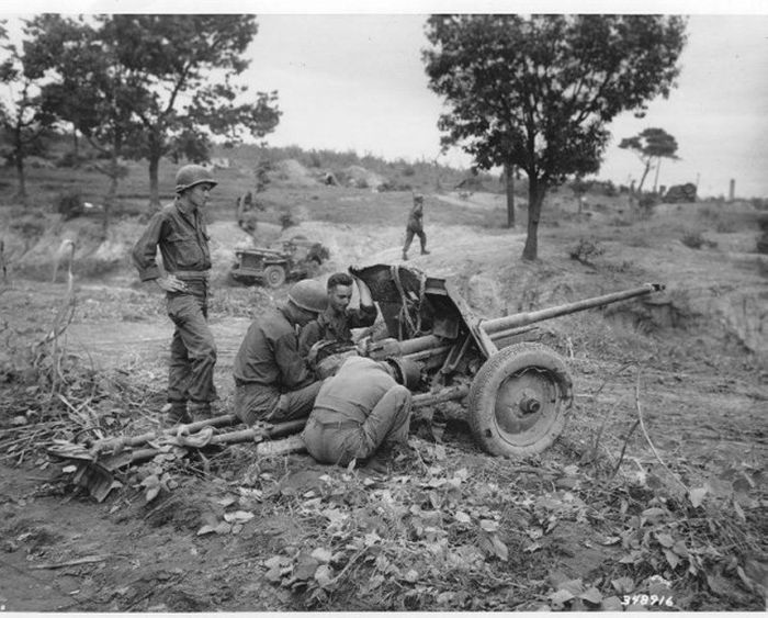 Корейская война на снимках военных фотографов (49 фото) Корейская война на снимках военных фотографов (49 фото)