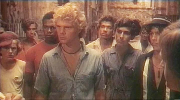 кадр из фильма «Генералы песчаных карьеров» (1971)