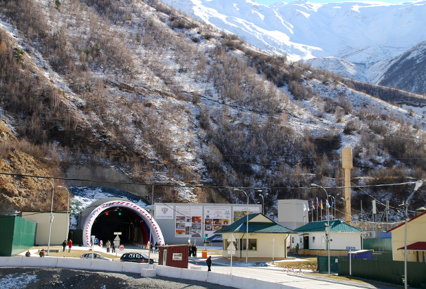 Рокский перевальный тоннель, соединяющий Россию с Южной Осетией