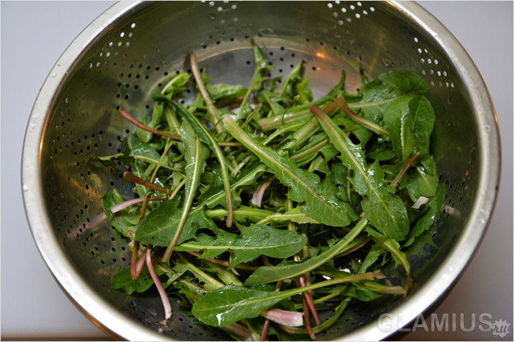 Салат из листьев оуванчика