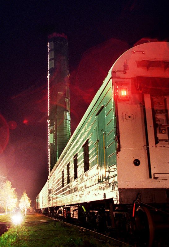 поезд, оружие, экскурсия