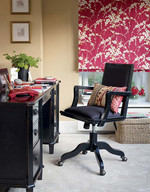   .      Laura Ashley