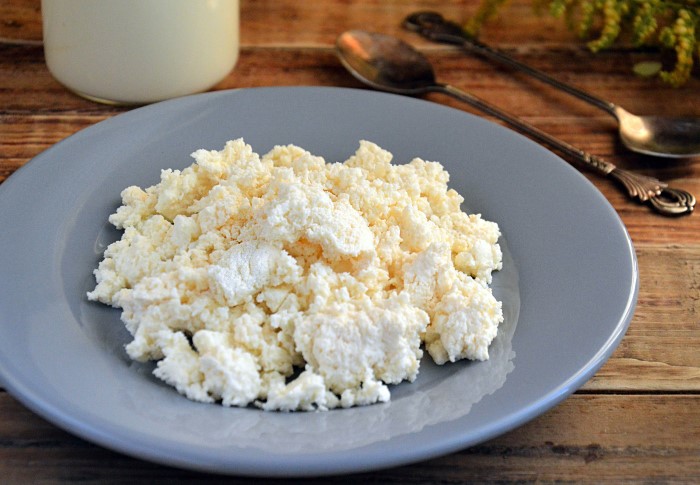 У натурпродукта бежевый или кремовый оттенок, а подделка будет белоснежной / Фото: cdni.rbth.com У натурпродукта бежевый или кремовый оттенок, а подделка будет белоснежной / Фото: cdni.rbth.com