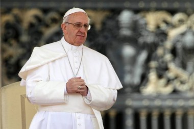 Папа римский призвал европейских католиков принять семьи беженцев