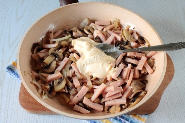 ПАСТА С ВЕТЧИНОЙ И ГРИБАМИ ПАСТА С ВЕТЧИНОЙ И ГРИБАМИ