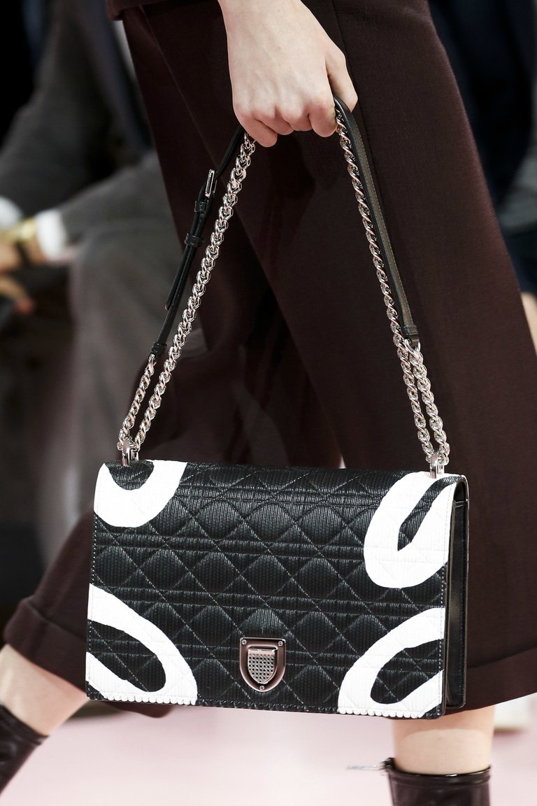 ДЕТАЛИ CHRISTIAN DIOR ОСЕНЬ-ЗИМА 2015/2016 ДЕТАЛИ CHRISTIAN DIOR ОСЕНЬ-ЗИМА 2015/2016