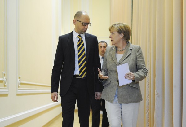 Меркель назвала условия единовременной отмены санкций против России