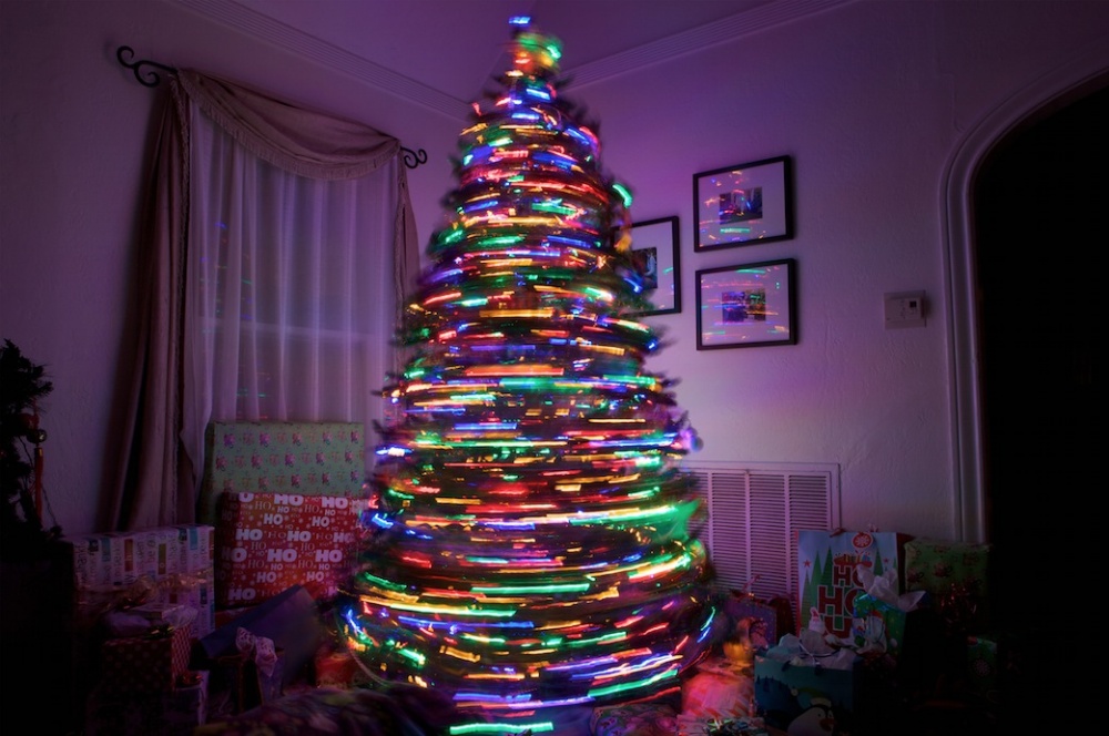 15-ideas-for-a-creative-christmas-tree-artnaz-com-4