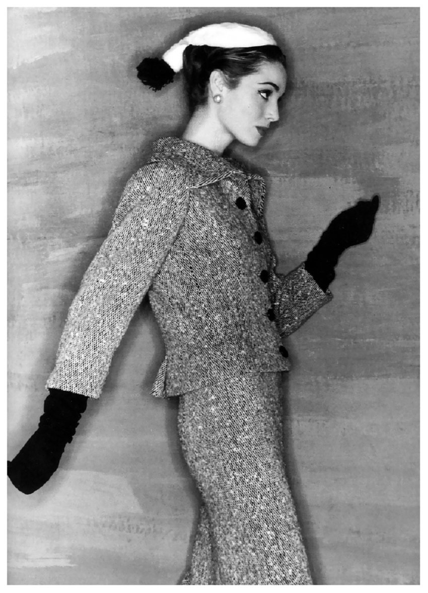 Elsa Martinelli in tweed suit by Balenciaga,French Vogue, September 1954 Photo Clifford Coffin.jpg Elsa Martinelli in tweed suit by Balenciaga,French Vogue, September 1954 Photo Clifford Coffin.jpg