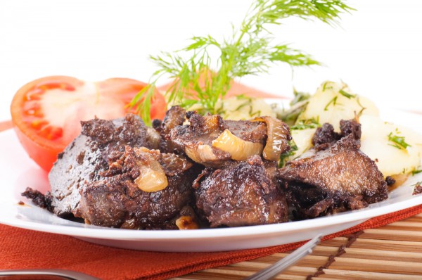 Печенка свиная жареная с луком и сметаной пошаговый рецепт со сметаной