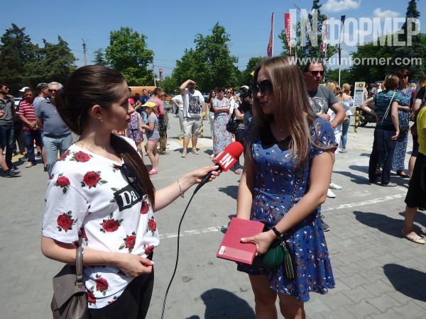 Митинг возле торгового центра «Муссон»